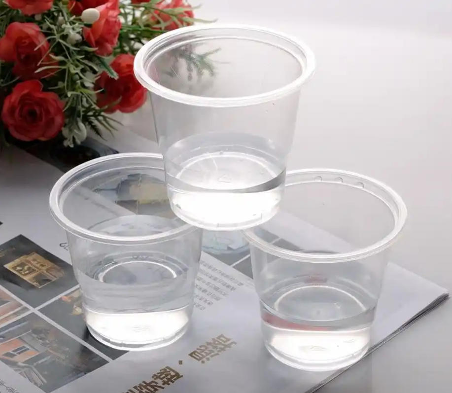 تساعدك معدات التشكيل الحراري الاحترافية على الفوز بكفاءة