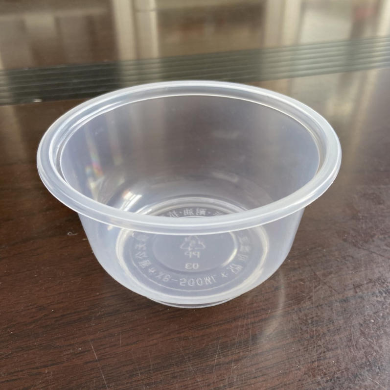 تساعدك معدات التشكيل الحراري الاحترافية على الفوز بكفاءة